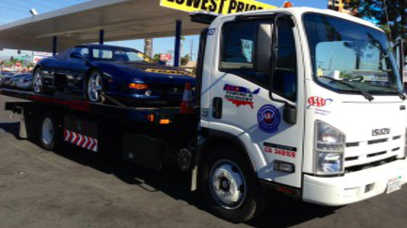 Being Prepared With Roadside Assistance And Towing in El Cajon